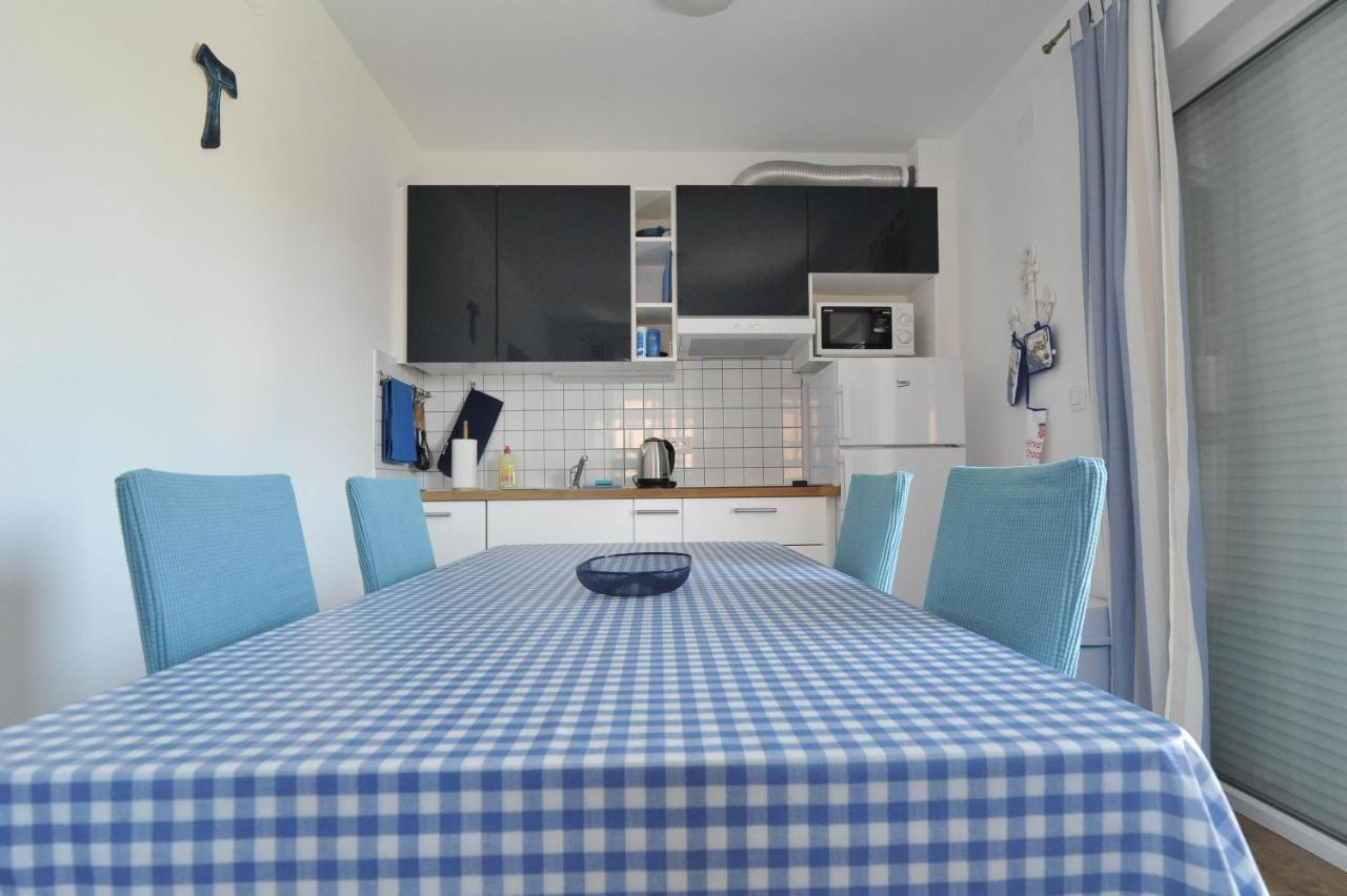 Apartmani Rebecca Vir Exterior foto