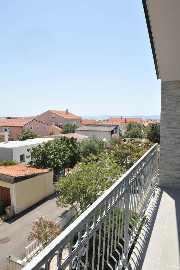 Apartmani Rebecca Vir Exterior foto